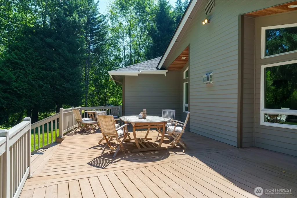 18330 SE 195th Place Renton WA 98058