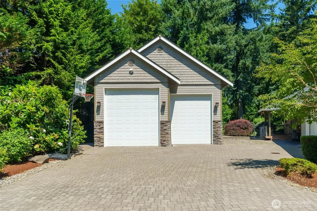18330 SE 195th Place Renton WA 98058