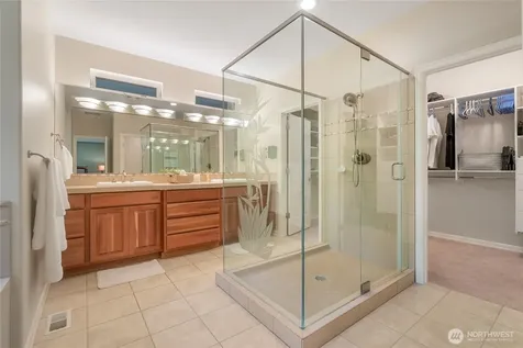 18330 SE 195th Place Renton WA 98058