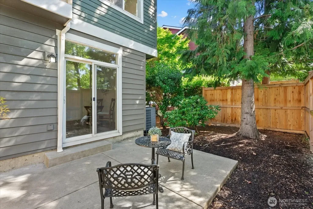 16147 NE 90th Way Redmond WA 98052