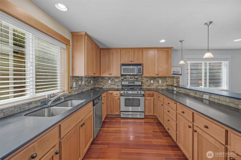 9130 45th Avenue SW Seattle WA 98136