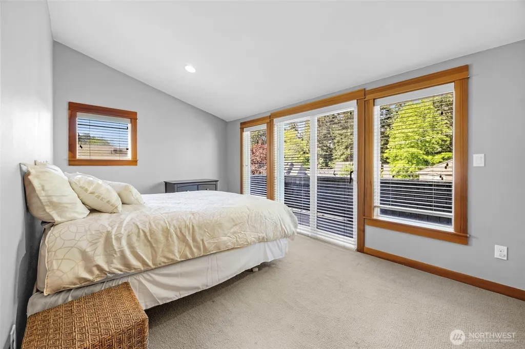 9130 45th Avenue SW Seattle WA 98136