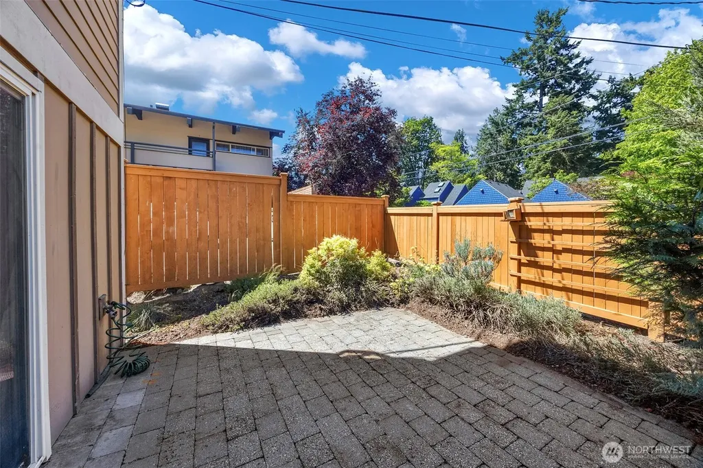 9130 45th Avenue SW Seattle WA 98136