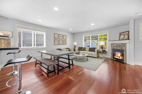 9130 45th Avenue SW Seattle WA 98136
