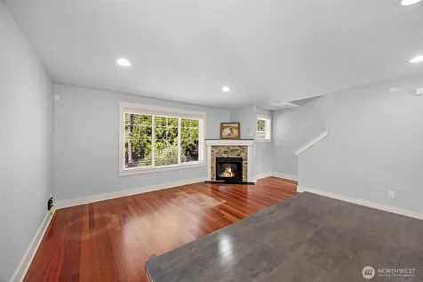 9130 45th Avenue SW Seattle WA 98136