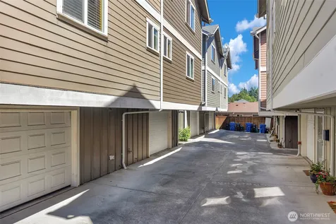 9130 45th Avenue SW Seattle WA 98136