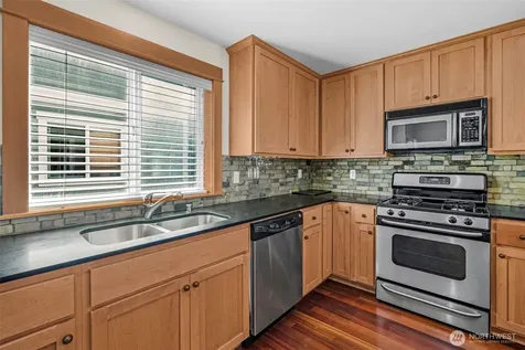 9130 45th Avenue SW Seattle WA 98136