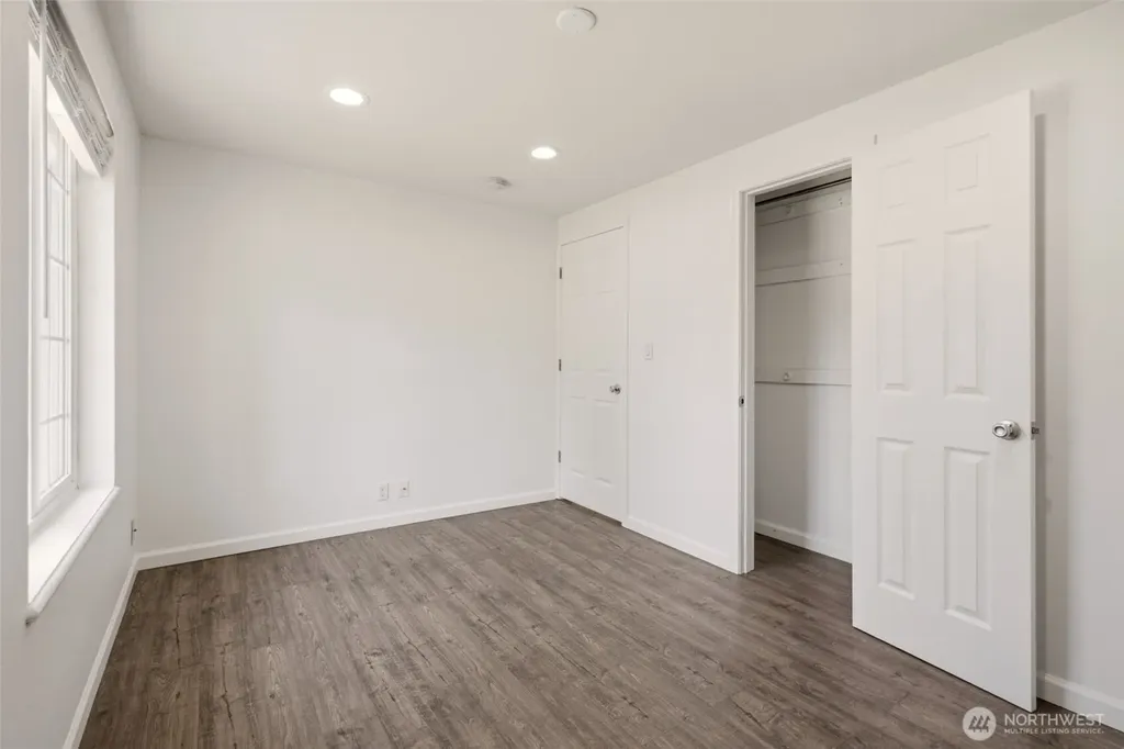 15520 32nd Avenue NE Shoreline WA 98155