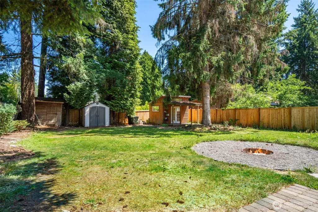 15520 32nd Avenue NE Shoreline WA 98155