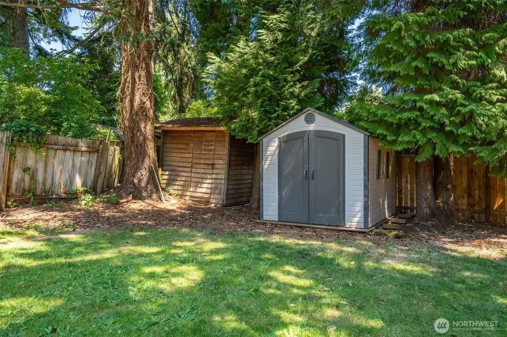 15520 32nd Avenue NE Shoreline WA 98155