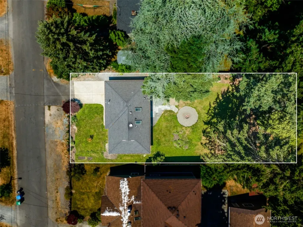 15520 32nd Avenue NE Shoreline WA 98155