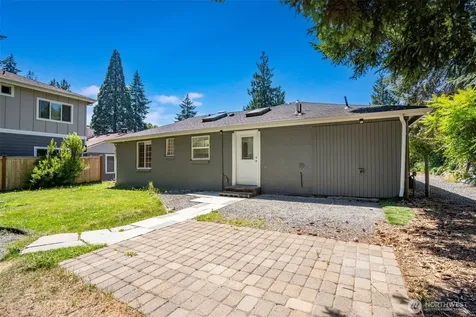 15520 32nd Avenue NE Shoreline WA 98155