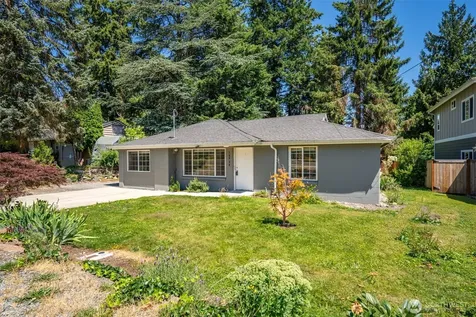 15520 32nd Avenue NE Shoreline WA 98155
