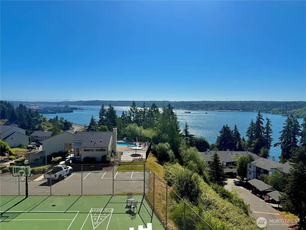 1750 Sunn Fjord Lane Bremerton WA 98312