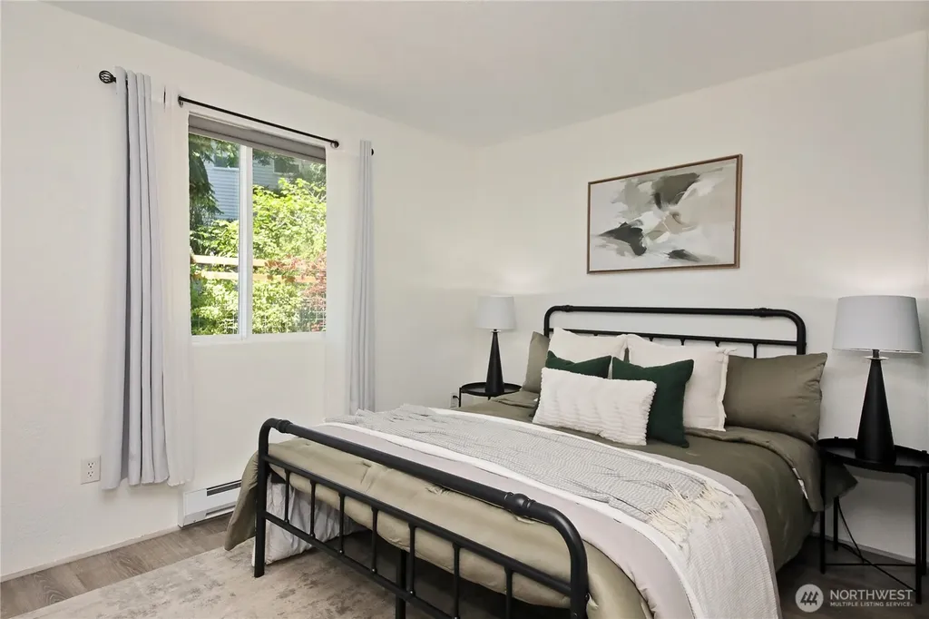 569 Otter Way Freeland WA 98249