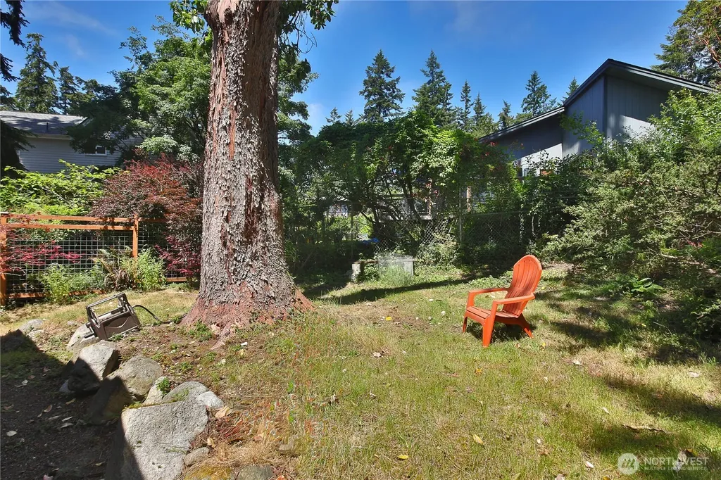 569 Otter Way Freeland WA 98249