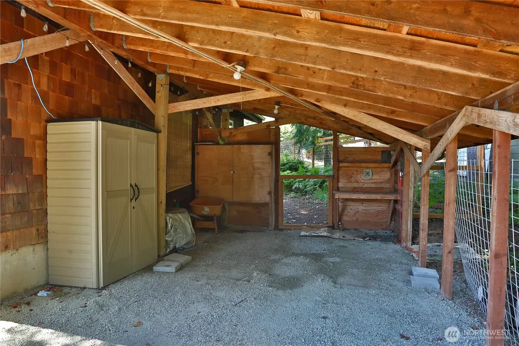 569 Otter Way Freeland WA 98249
