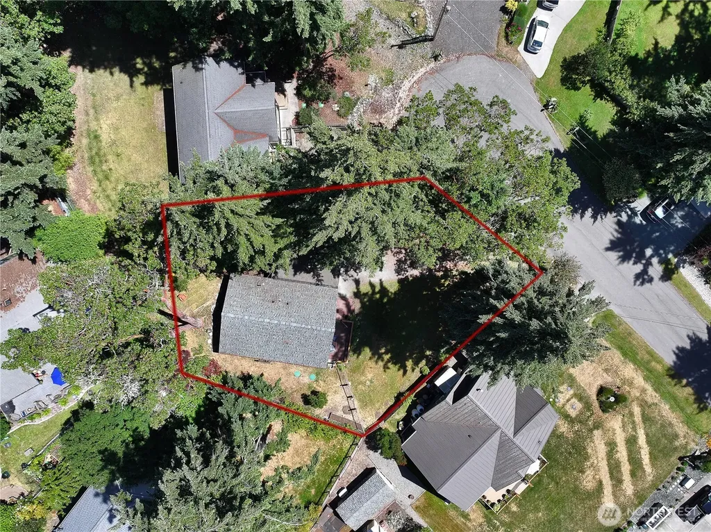 569 Otter Way Freeland WA 98249