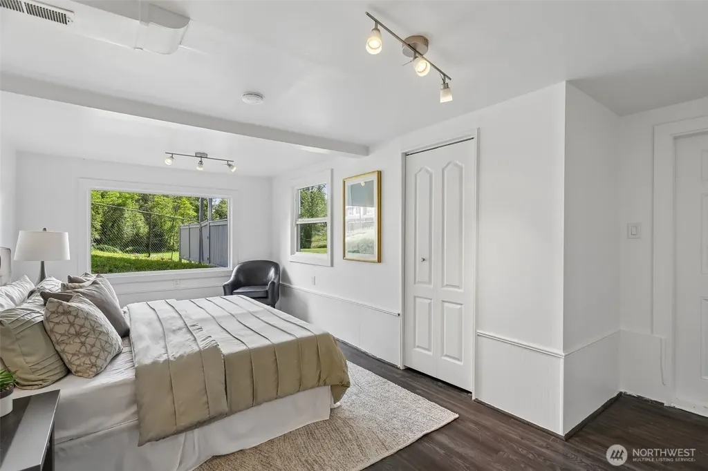 6745 18th Avenue SW Seattle WA 98106