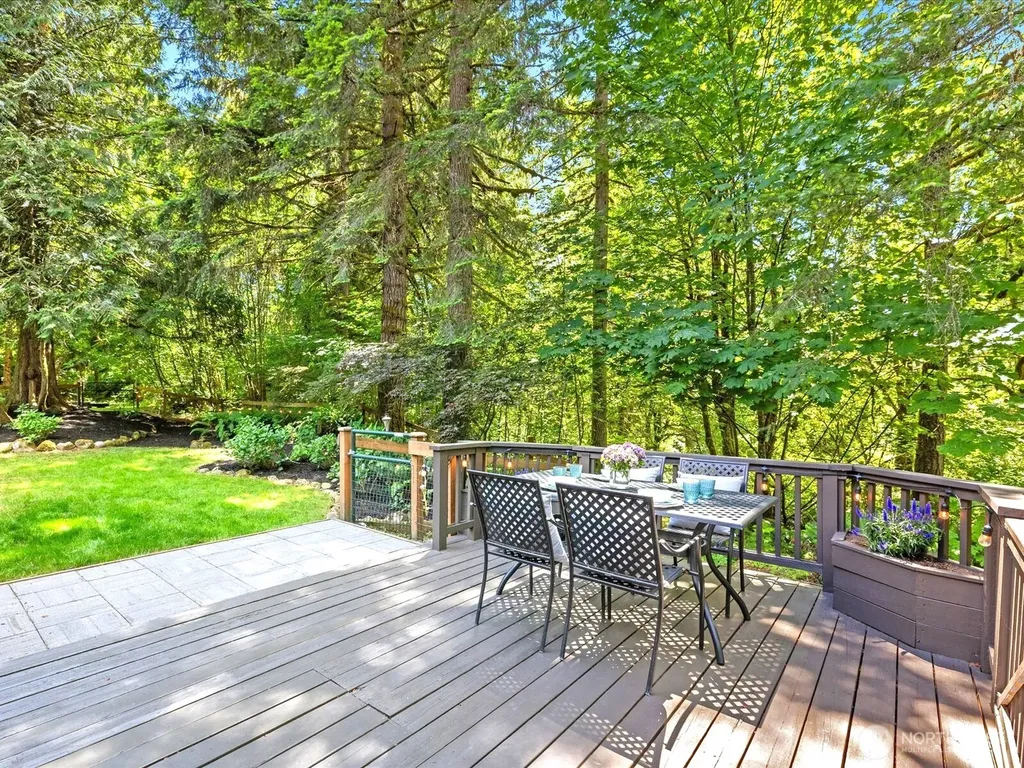 33606 Lake Joy Road Carnation WA 98014