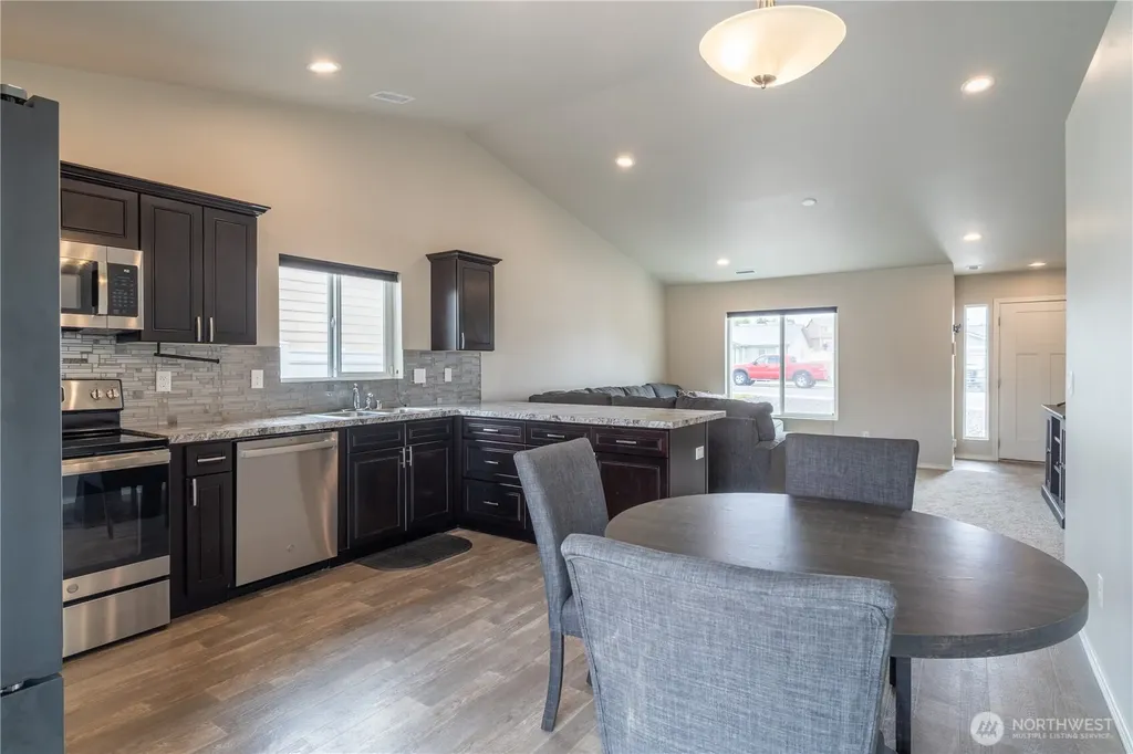 322 W 6th Street Warden WA 98857