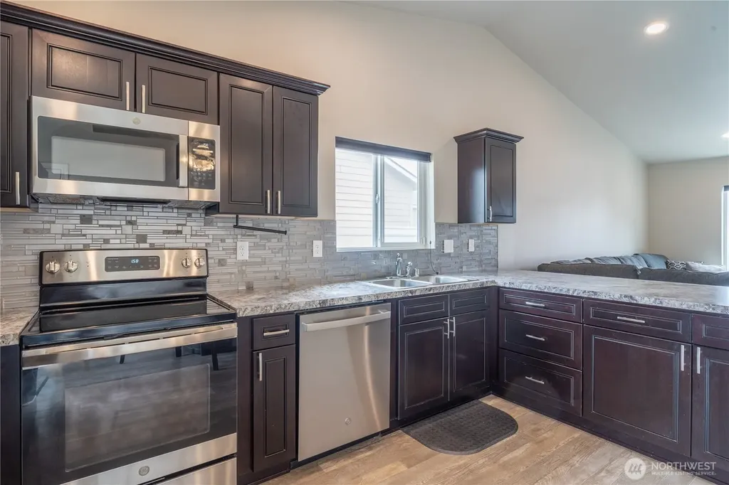 322 W 6th Street Warden WA 98857