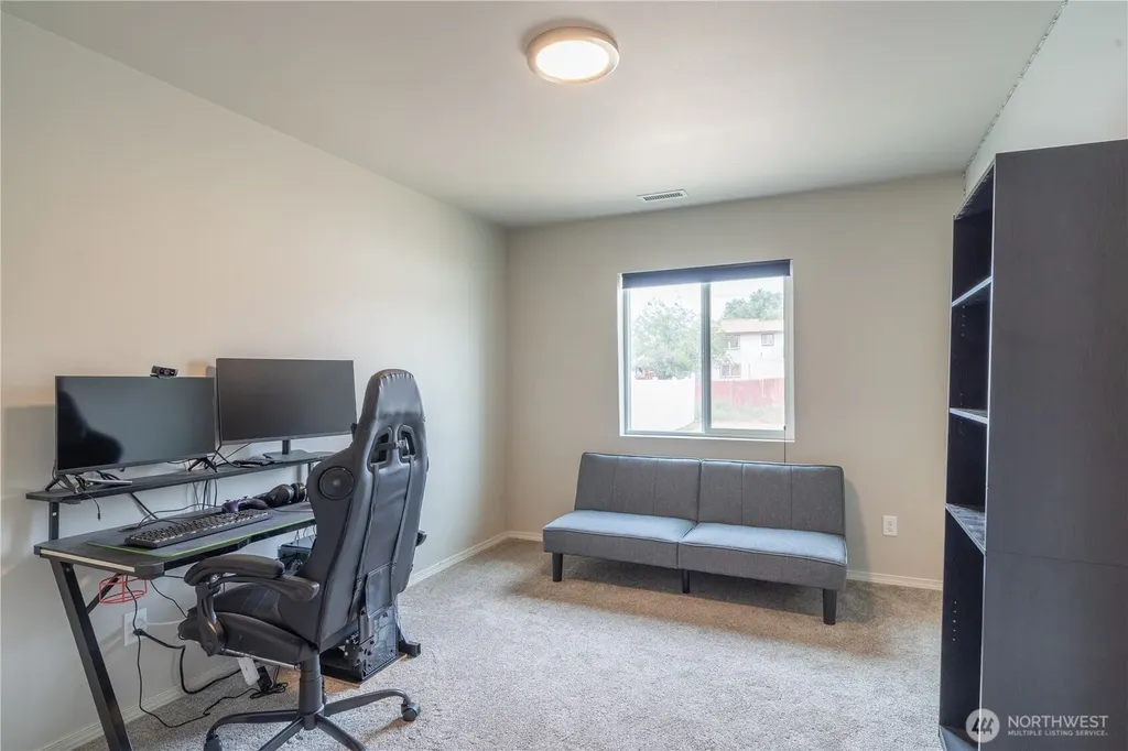 322 W 6th Street Warden WA 98857