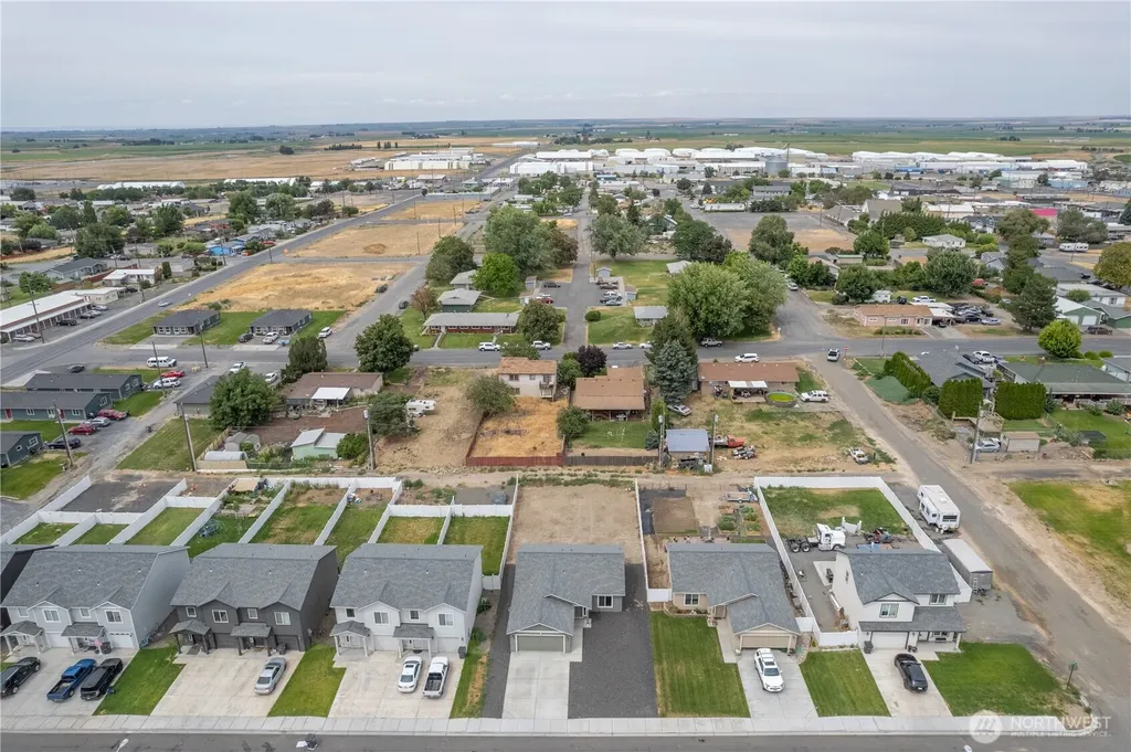 322 W 6th Street Warden WA 98857