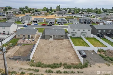322 W 6th Street Warden WA 98857