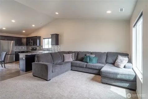 322 W 6th Street Warden WA 98857