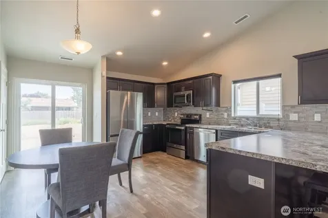 322 W 6th Street Warden WA 98857