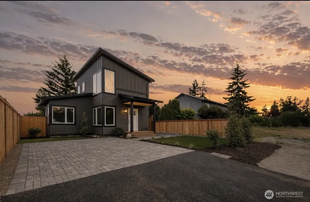15701 117th Avenue SE Renton WA 98058