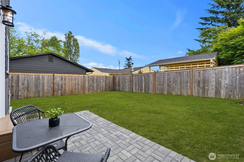 15701 117th Avenue SE Renton WA 98058