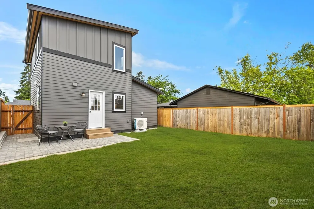 15701 117th Avenue SE Renton WA 98058