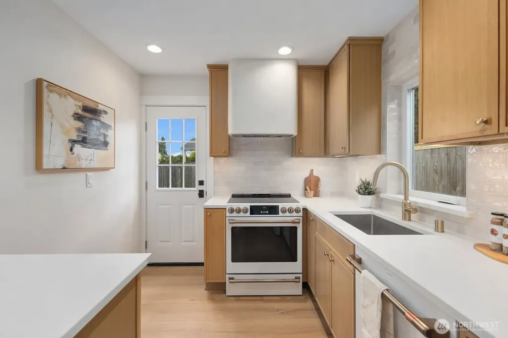 15701 117th Avenue SE Renton WA 98058