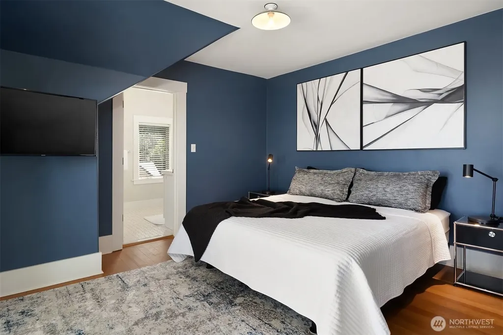 618 37th Avenue Seattle WA 98122