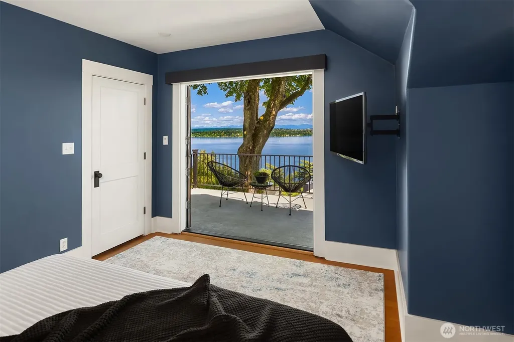 618 37th Avenue Seattle WA 98122
