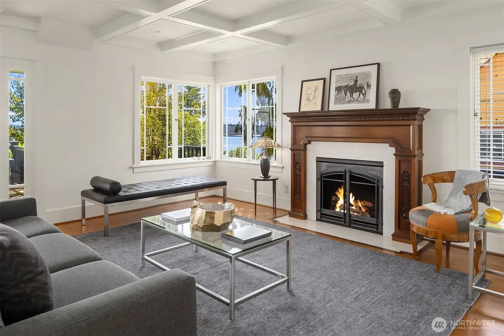 618 37th Avenue Seattle WA 98122