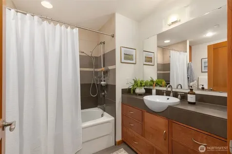 620 NE Vineyard Lane Bainbridge Island WA 98110