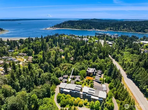 620 NE Vineyard Lane Bainbridge Island WA 98110
