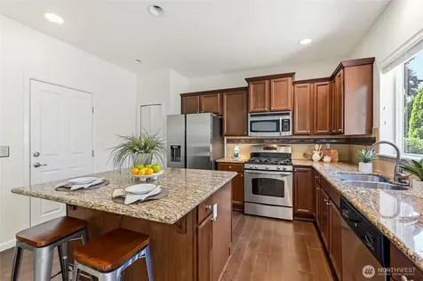 7624 NE 201st Place Kenmore WA 98028