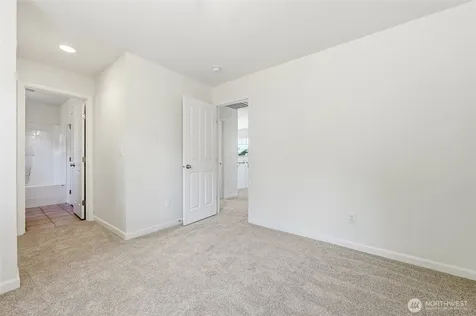 7624 NE 201st Place Kenmore WA 98028
