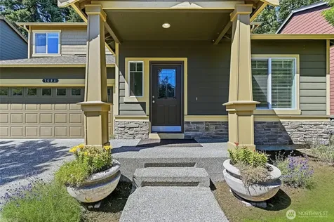 7624 NE 201st Place Kenmore WA 98028
