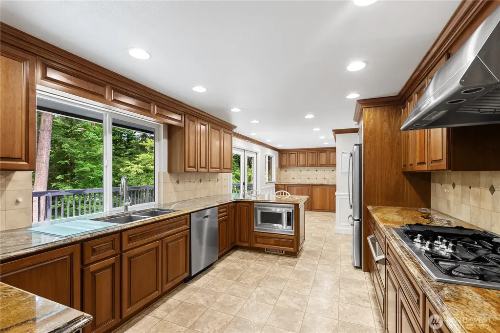 8002 55th Avenue Ct E Puyallup WA 98371