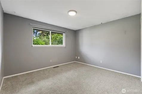 8002 55th Avenue Ct E Puyallup WA 98371