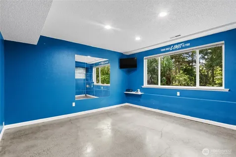 8002 55th Avenue Ct E Puyallup WA 98371