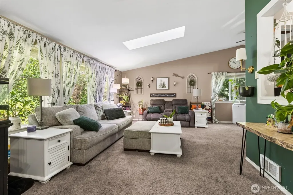 22521 Crown Circle SE Yelm WA 98597