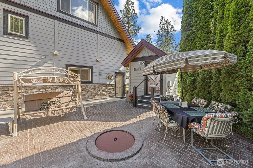 41840 Porcupine Bay Road N Davenport WA 99122