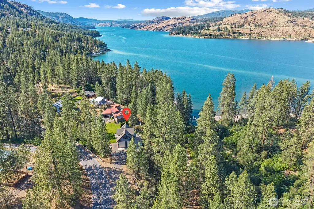 41840 Porcupine Bay Road N Davenport WA 99122