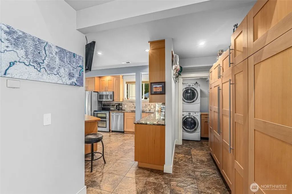 41840 Porcupine Bay Road N Davenport WA 99122